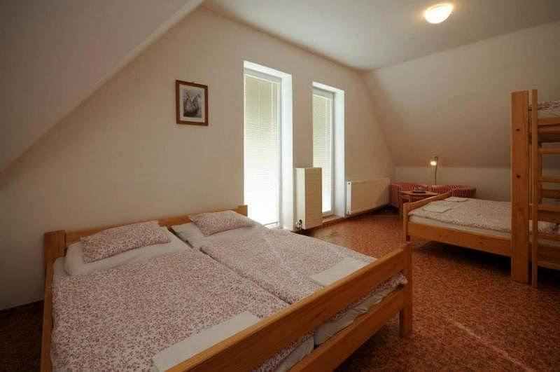 Tradicni Hostinec Lejlighedshotel Sněžné Eksteriør billede